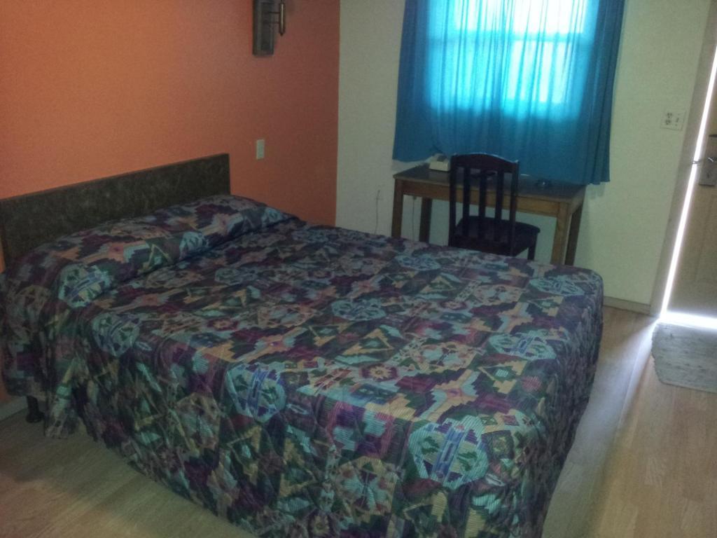 ג'ילט Mustang Motel חדר תמונה