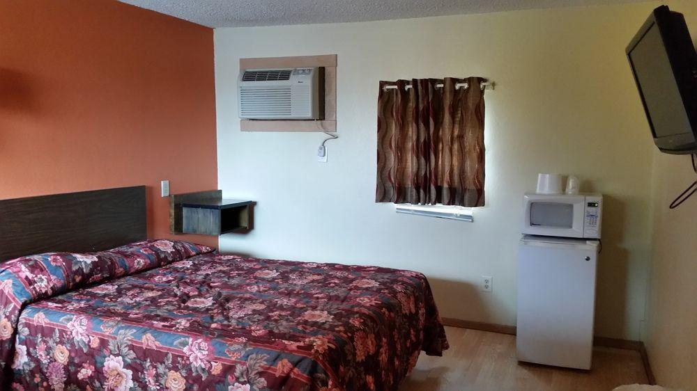 ג'ילט Mustang Motel מראה חיצוני תמונה