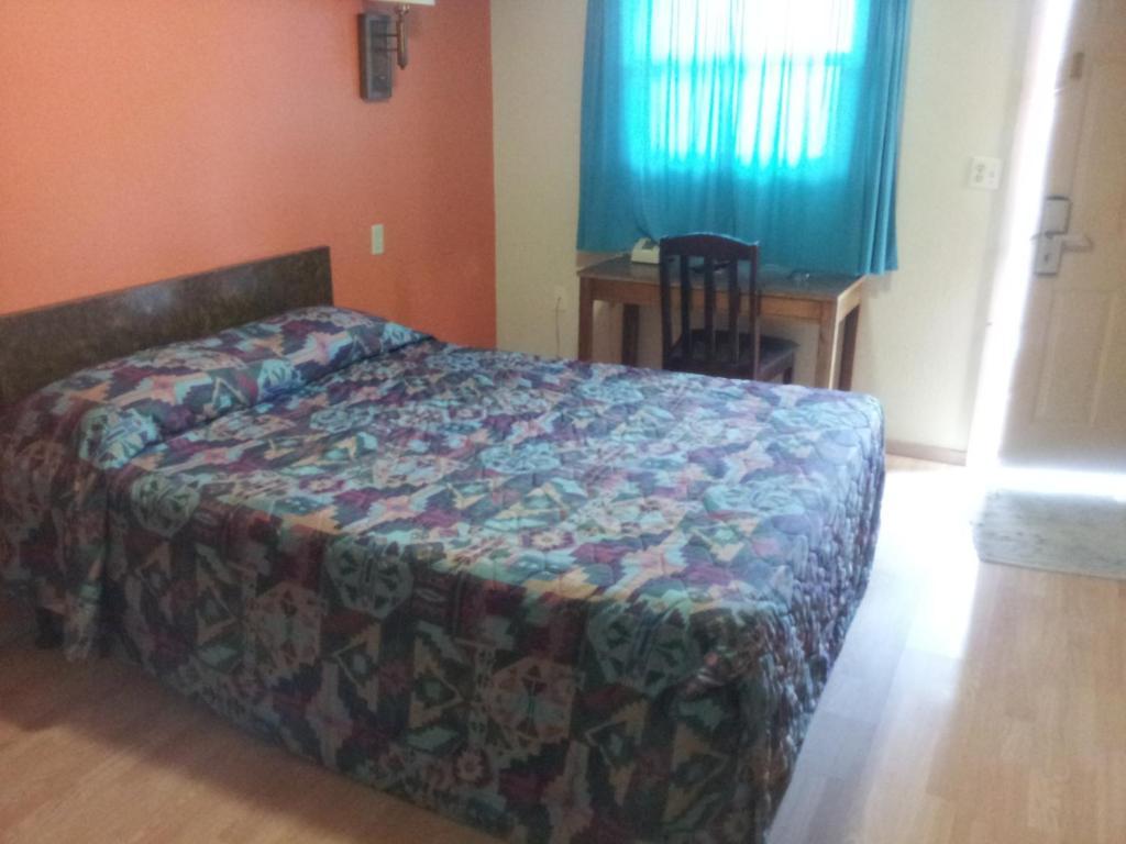 ג'ילט Mustang Motel מראה חיצוני תמונה
